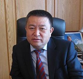 （社会民主党）图尔孙别科夫